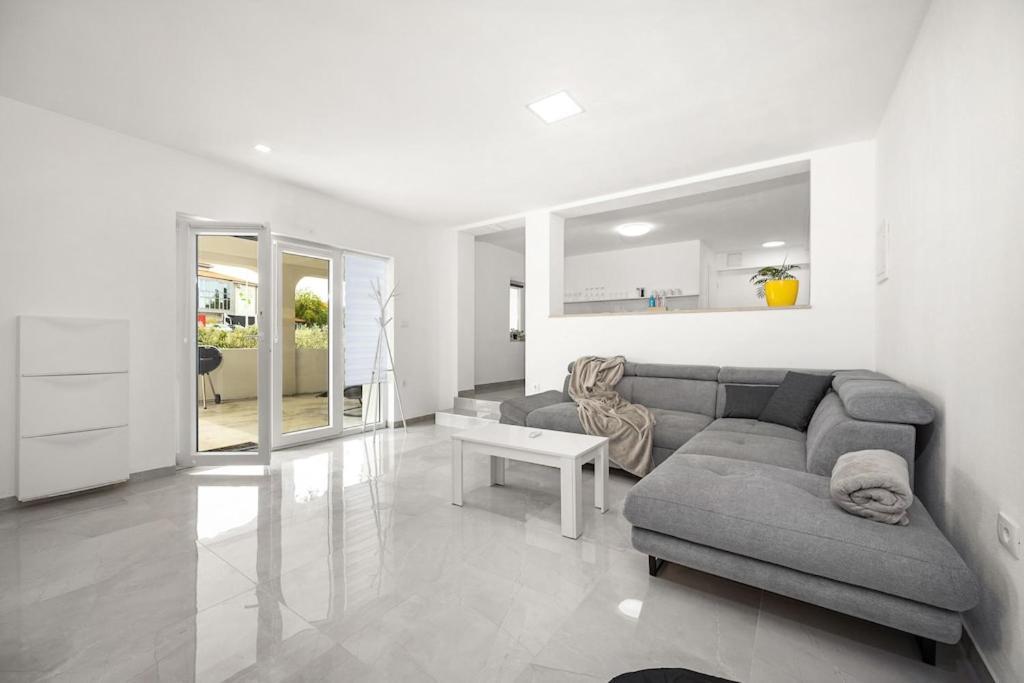 Apartmán Olive Garden Near 3 Km From Center And Only 4 Km From The For 4 Persons Pula